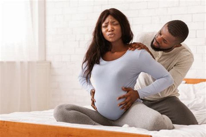 Does Thea get pregnant labor pains?