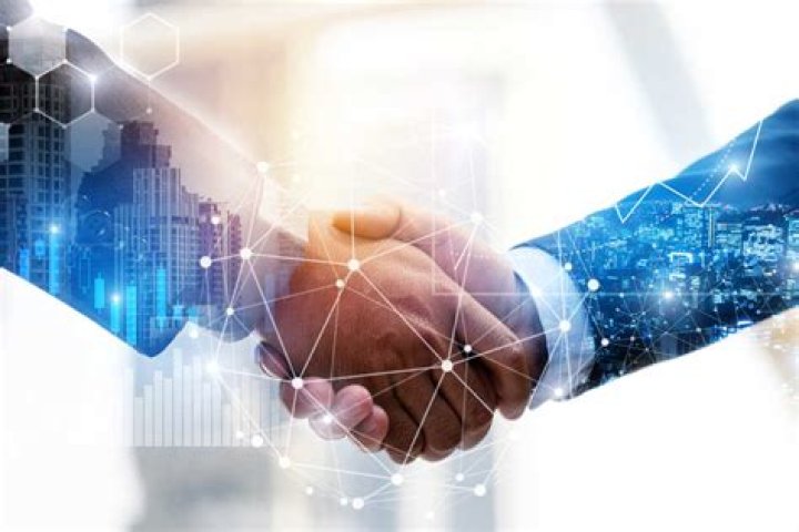 How do partnerships in real estate work?