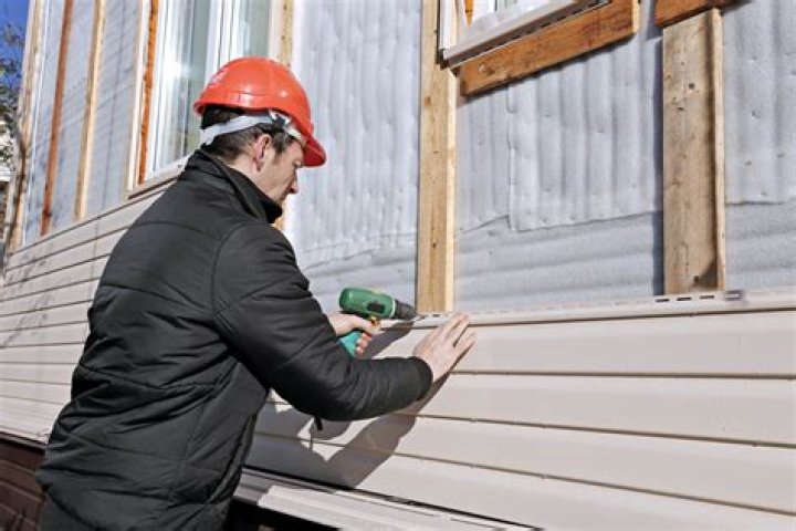 How do you price a siding job?