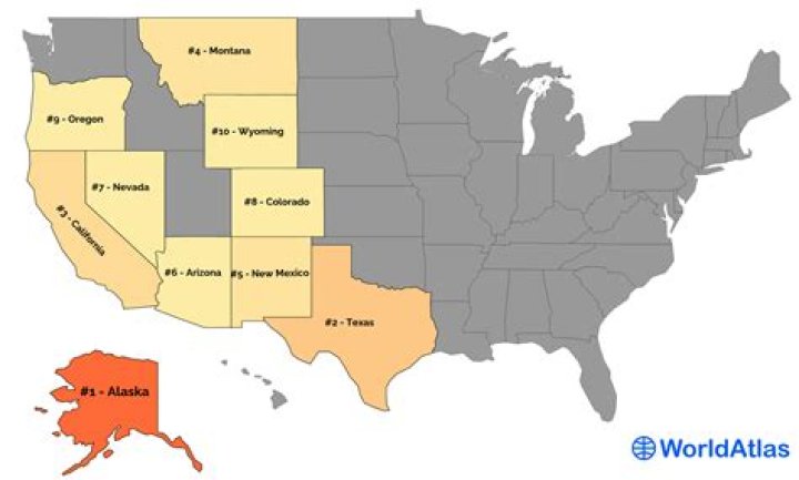 Is it cheaper to live in Colorado or Wyoming?
