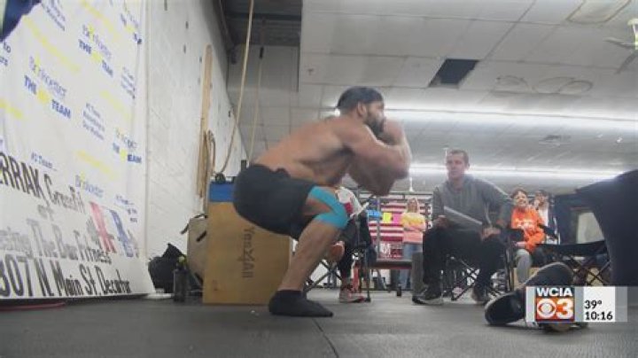 What is the world record for most squats?